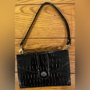 EUC Samantha Brown black coco-embossed wristlet,multiple pockets,& change pocket